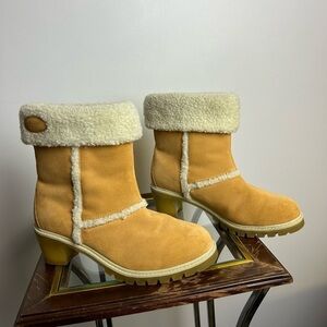 VTG Y2K LUGZ Sherpa Boots Size 9 Women’s Heeled Suede‎ Leather Chunky Retro 90s